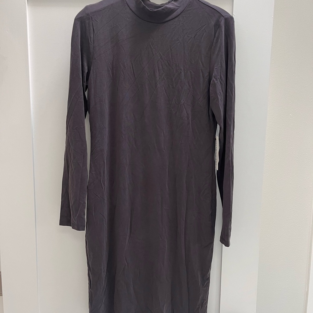 Elegant Gray Long Sleeve Dress